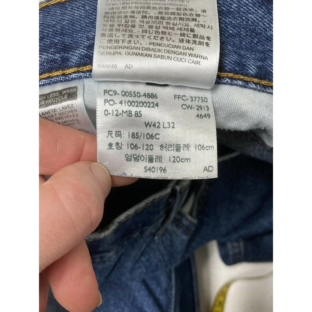 Levi’s 550 Relaxed Fit Tapered Leg Medium Wash Denim Jeans Size 42x32